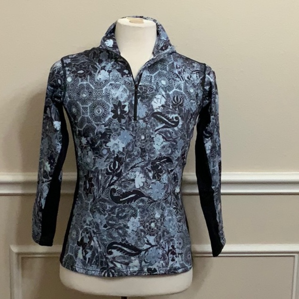 PMX ZIP MOCK NECK TOP- Black/Blue Floral Print